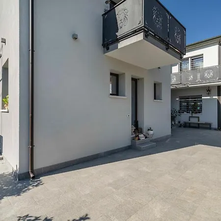 Stylish House Near Holiday home Venice