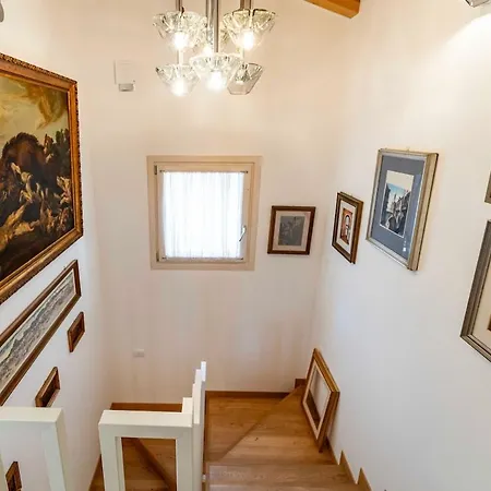 Stylish House Near Venice