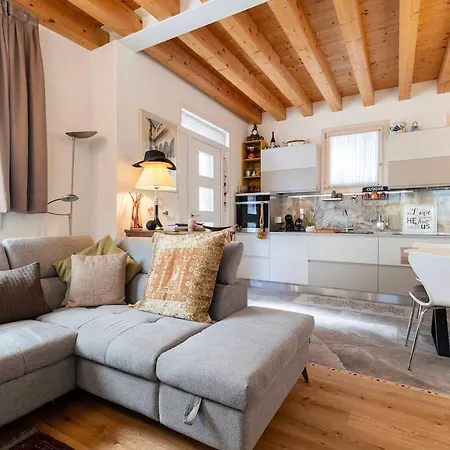 Stylish House Near Venice